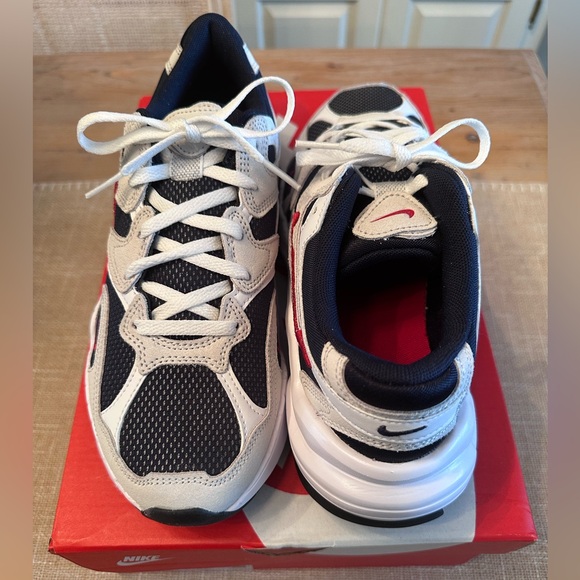 Nike NEW Women’s AL8 Obsidian/White/Black/Red - Picture 3 of 8